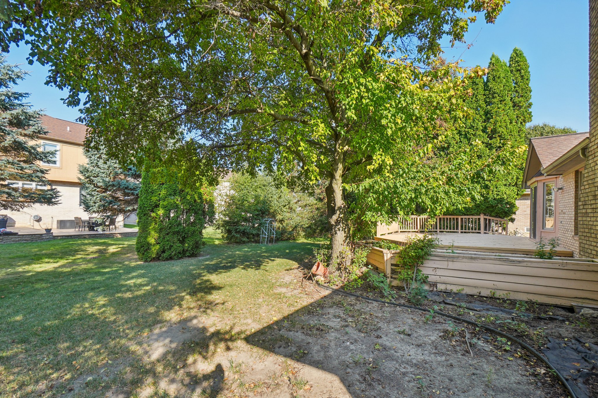 Red Oak Dr-S0610-039.jpg