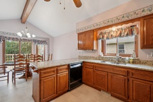 Red Oak Dr-S0907-013.jpg