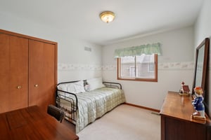 Red Oak Dr-S0907-021.jpg