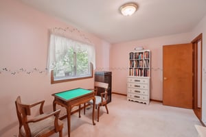 Red Oak Dr-S0907-026.jpg