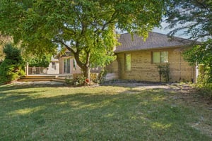 Red Oak Dr-S0610-038.jpg