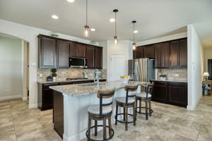 Kitchen/Breakfast Bar