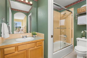 Photo 33
