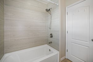 Bathroom 2 - 495A8551 (1)