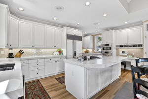  Photo 34