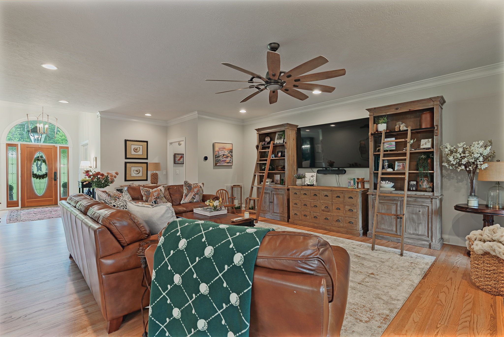  Photo 31