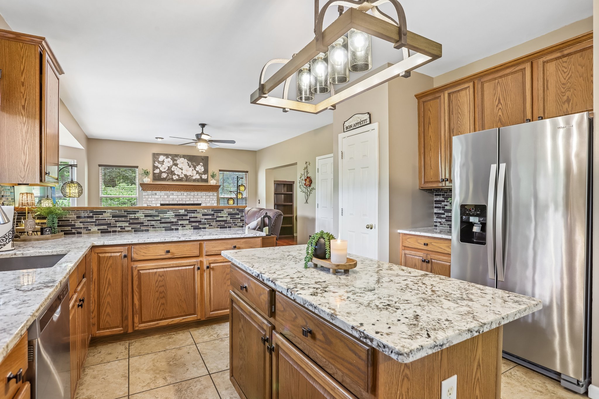Winwood Cir-S1206-016.jpg