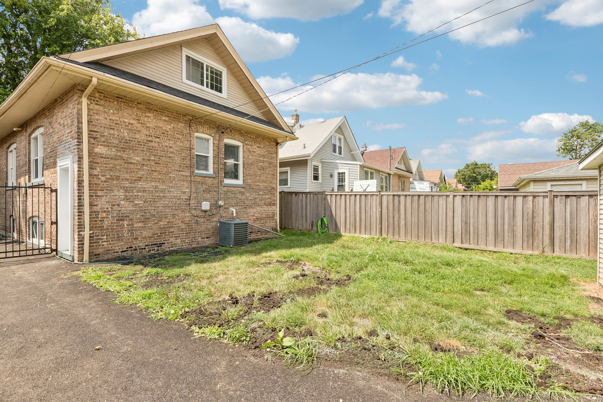 Eberly Ave-S2207-041.jpg