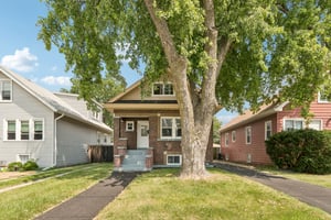 Eberly Ave-S2207-002.jpg