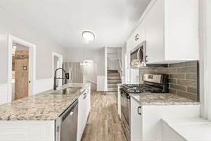 Eberly Ave-S2207-008.jpg