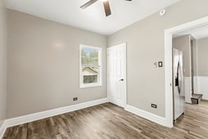 Eberly Ave-S2207-015.jpg