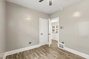 Eberly Ave-S2207-017.jpg