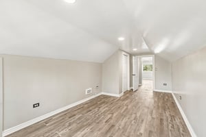 Eberly Ave-S2207-027.jpg