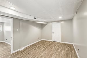 Eberly Ave-S2207-035.jpg