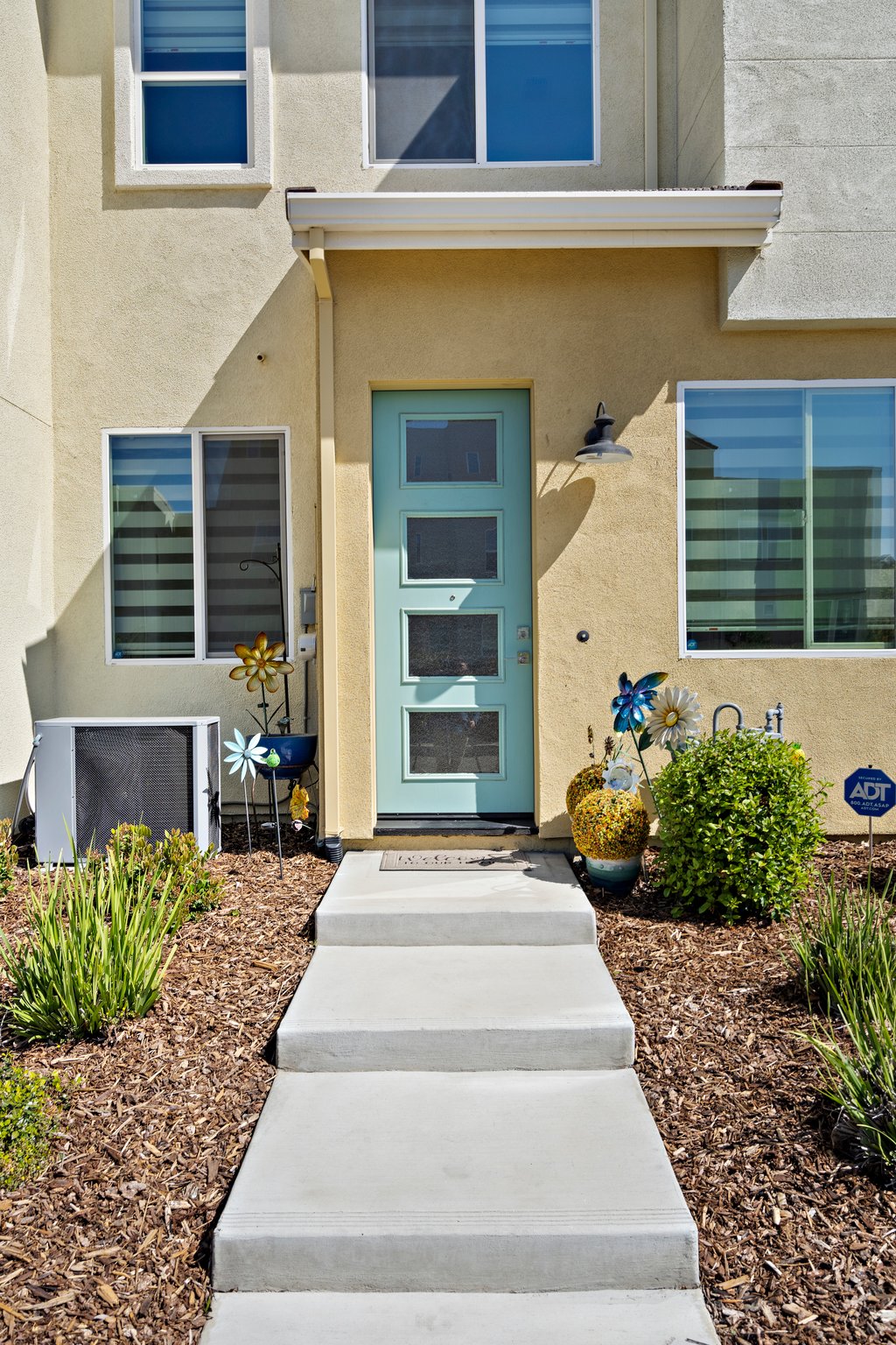 4164 Sally Ride Way, Sacramento, CA 95834, USA Photo 4