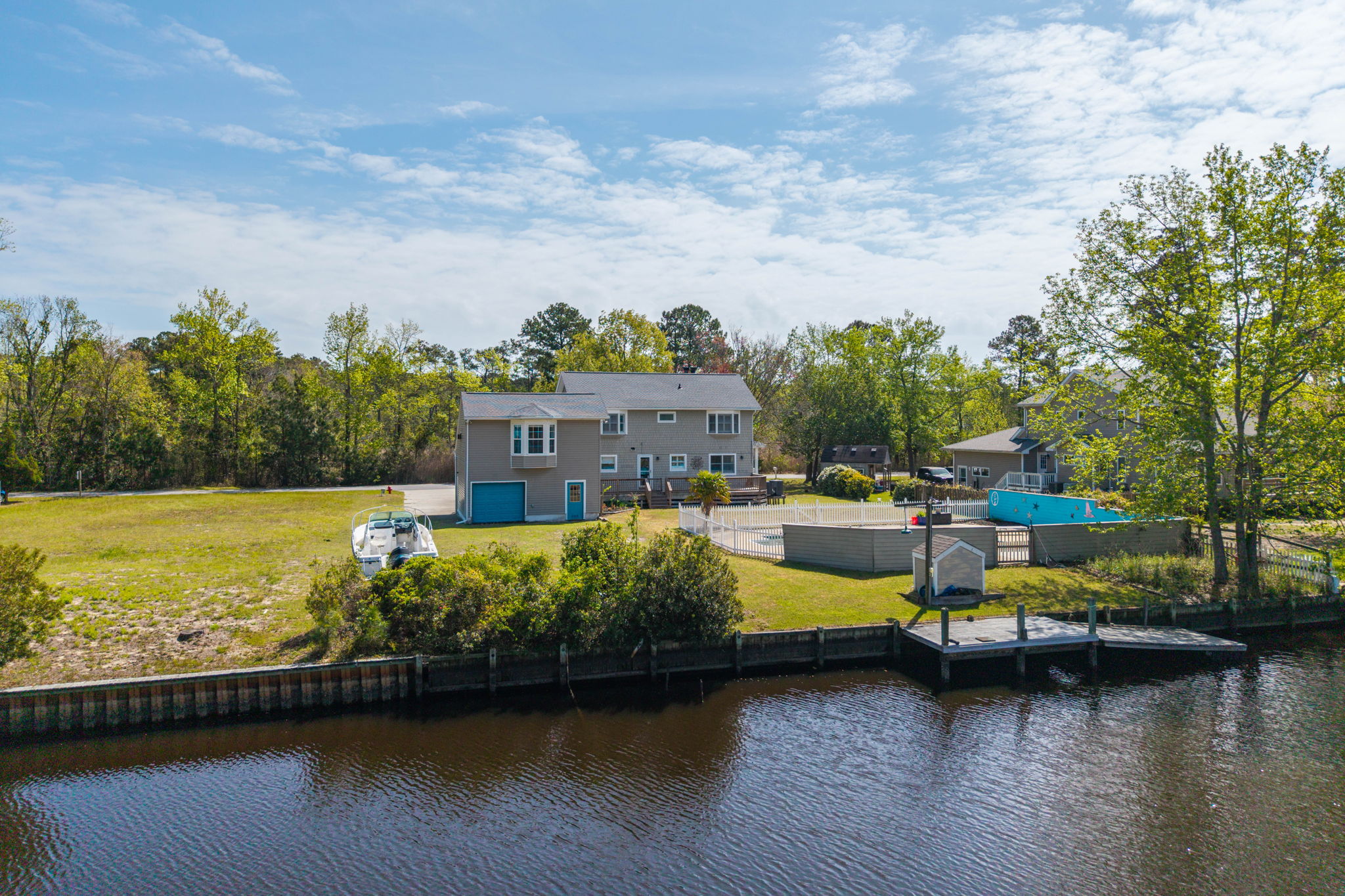 4164-Thick-Ridge-Rear-Exterior