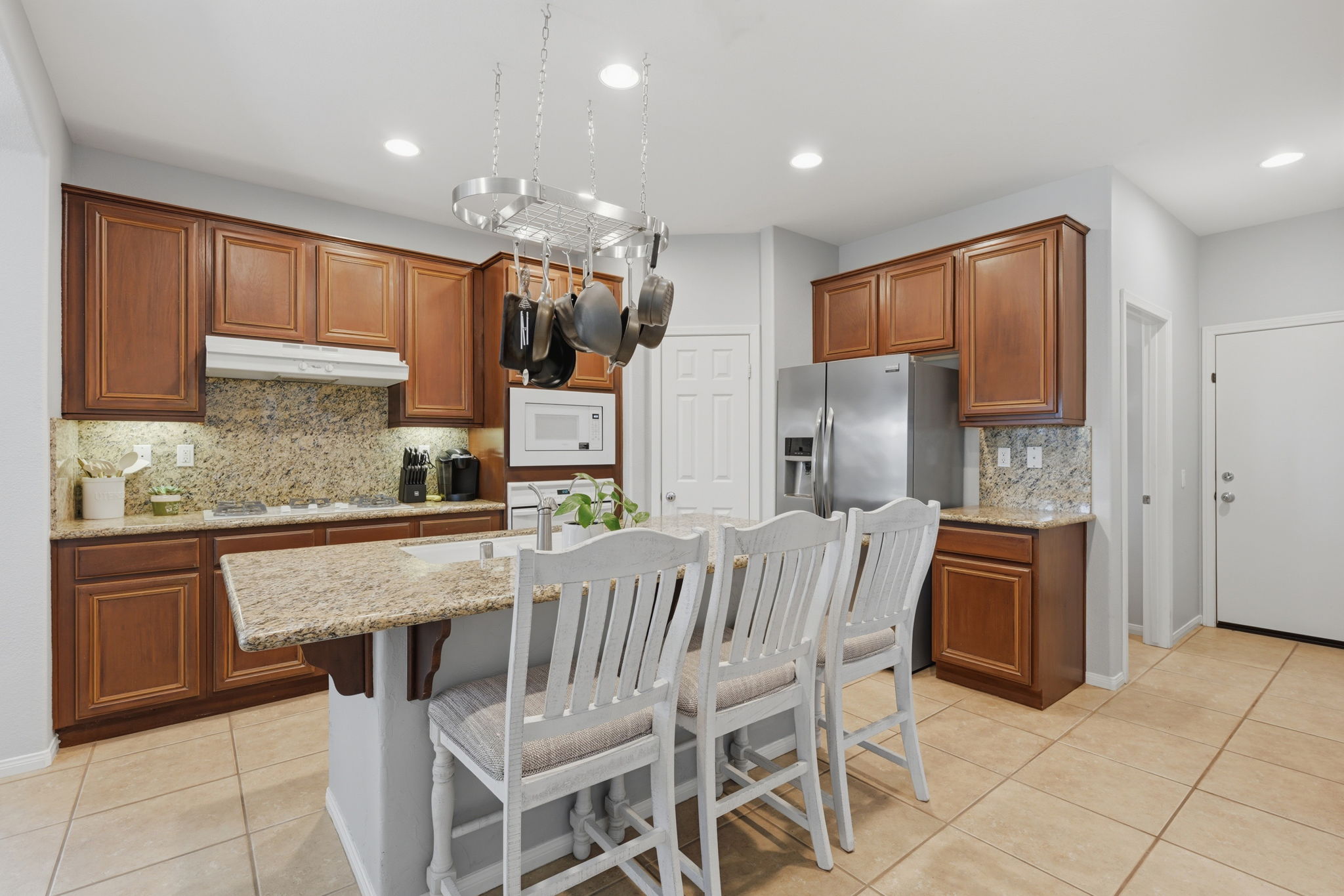  Photo 10
