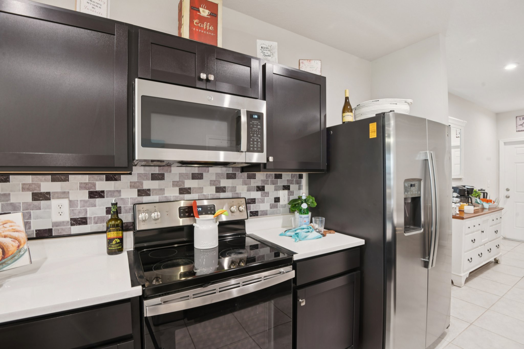 Harbour Palm Dr-S1712-015.jpg