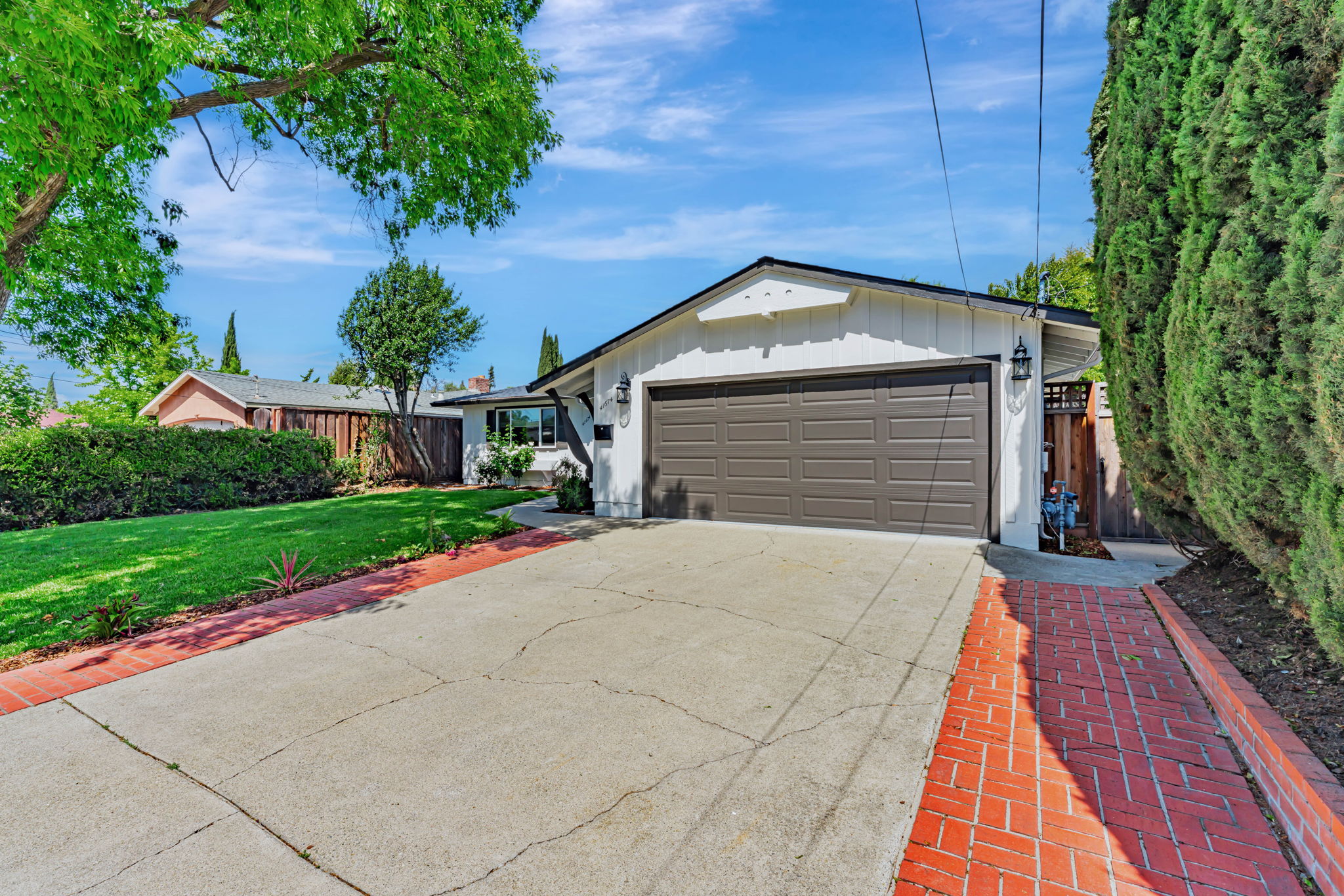 003_41674 Mahoney St