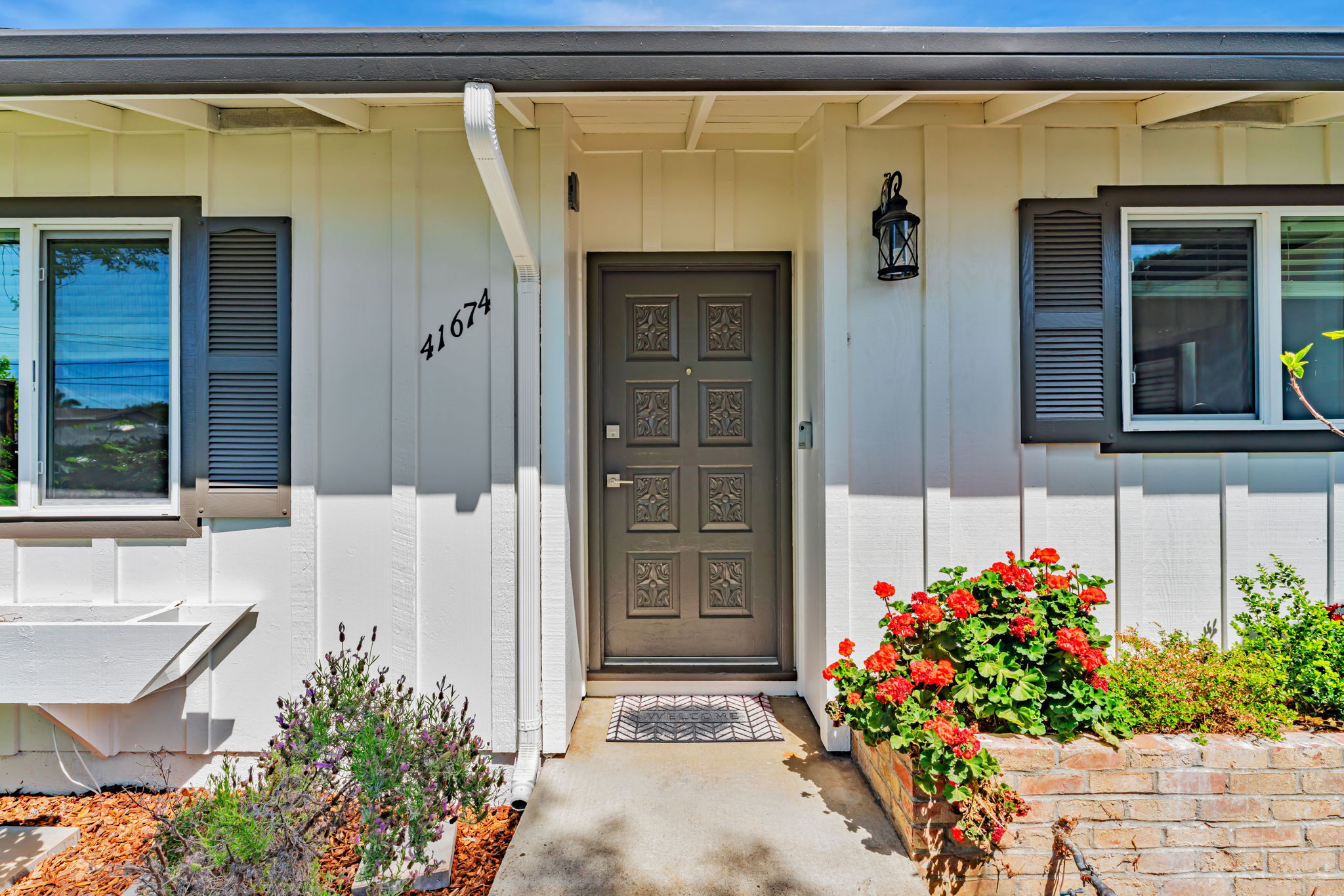 004_41674 Mahoney St