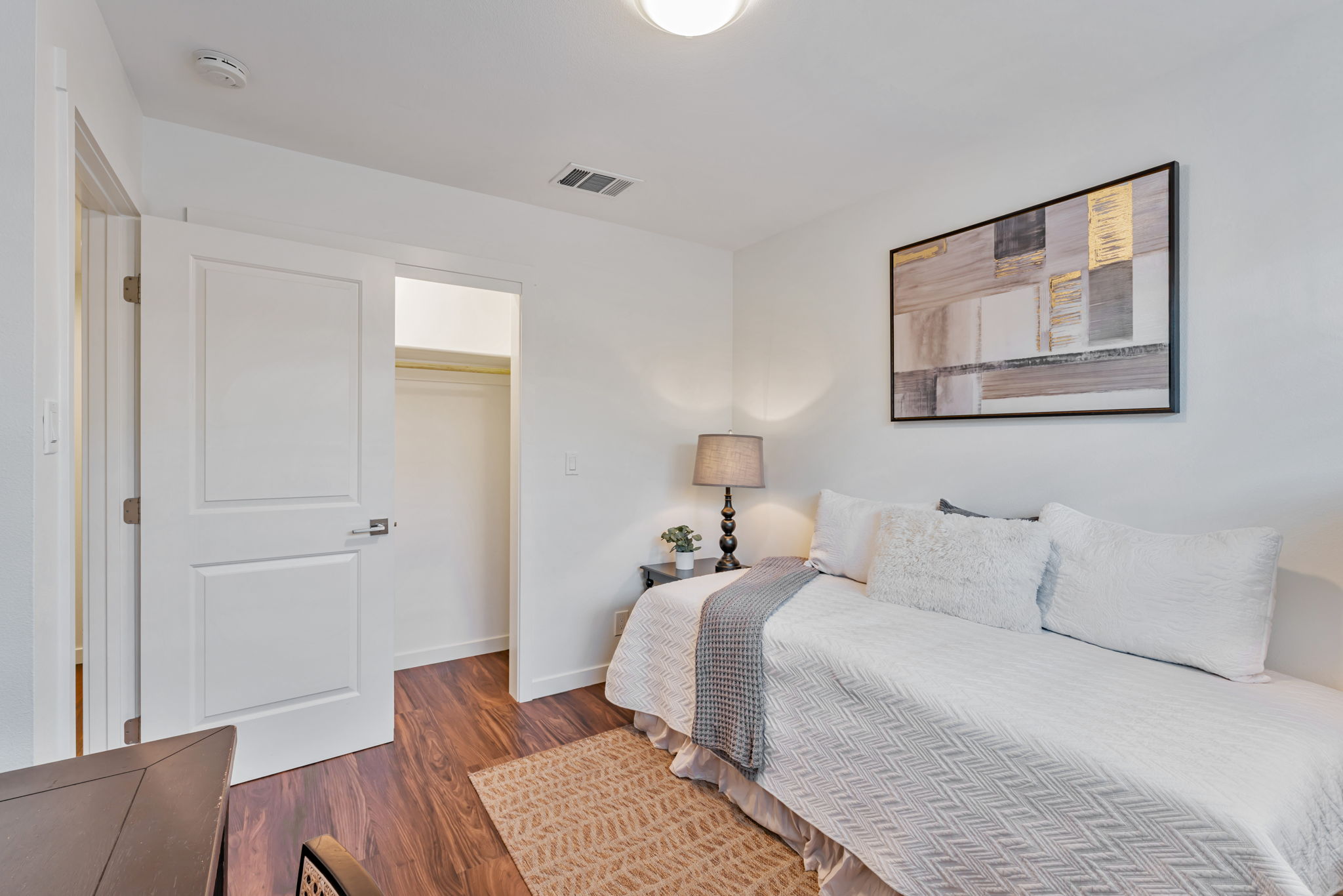 032_41674 Mahoney St