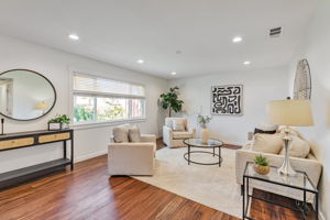 006_41674 Mahoney St