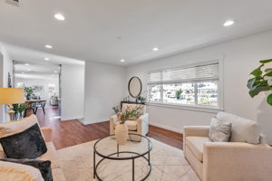 009_41674 Mahoney St