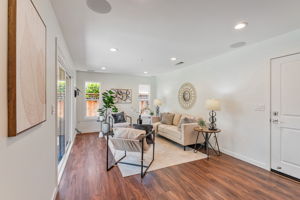 010_41674 Mahoney St