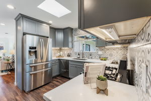 014_41674 Mahoney St