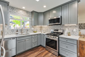 015_41674 Mahoney St