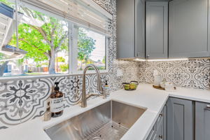 016_41674 Mahoney St