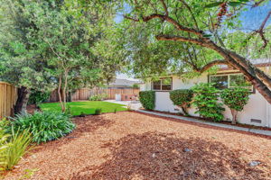 044_41674 Mahoney St