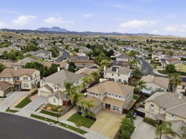 Desirable Deer Ridge Neighborhood