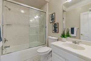 037_417 Belmont Ave