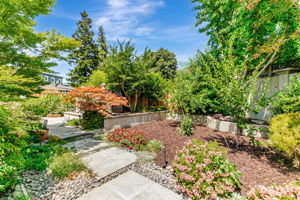 047_417 Belmont Ave