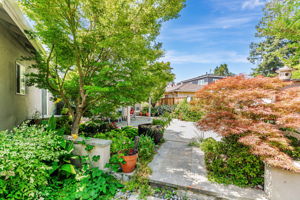 053_417 Belmont Ave