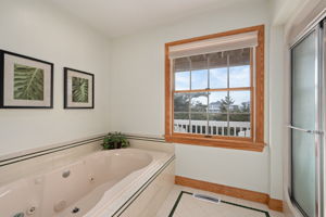 417 Deep Neck | Mid Level Bedroom 5 - Private Bath