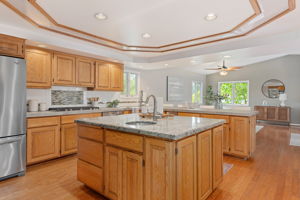 09 - Kitchen