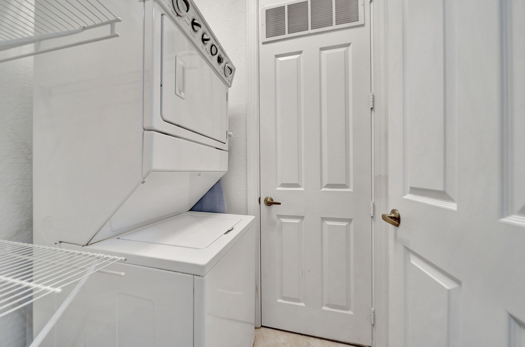 2813 Day Ave, Miami, FL 33133, US Photo 37