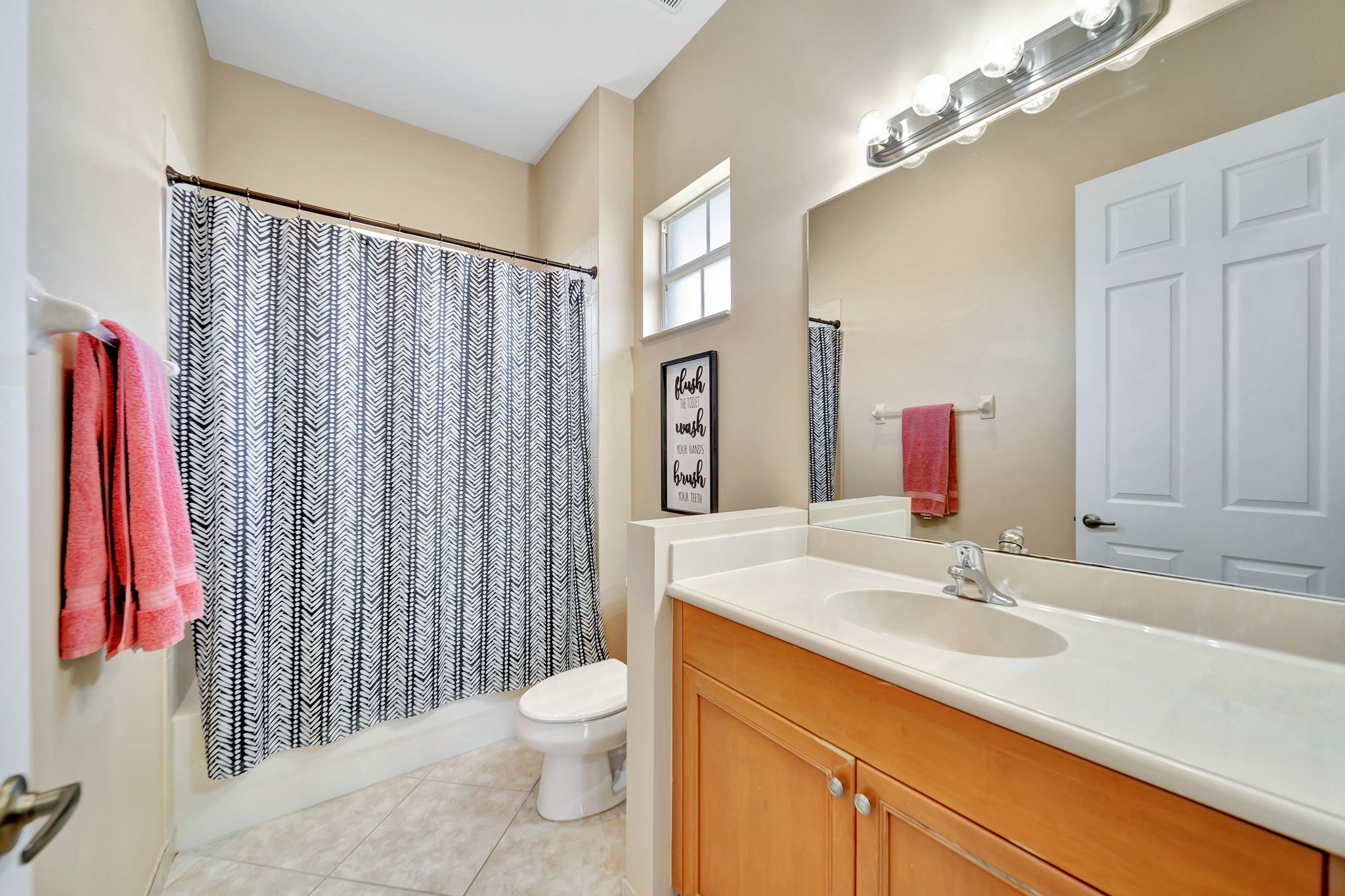 2813 Day Ave, Miami, FL 33133, US Photo 38