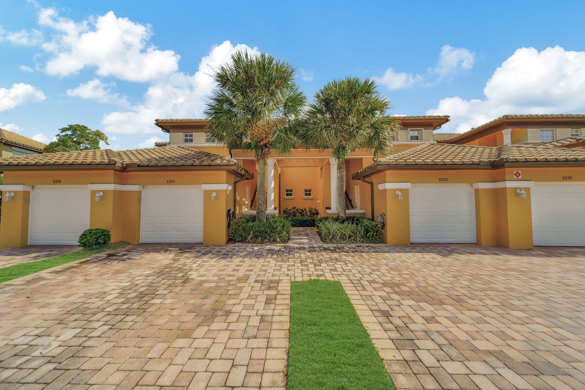 2813 Day Ave, Miami, FL 33133, US
