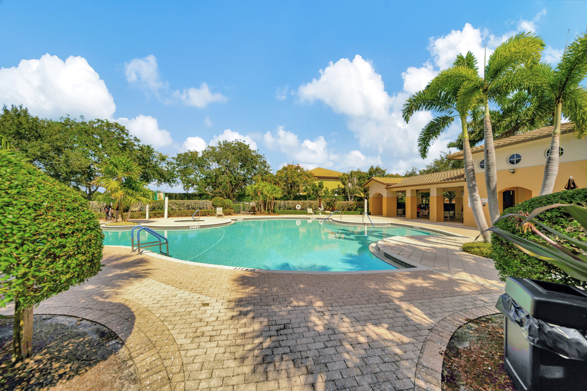 2813 Day Ave, Miami, FL 33133, US Photo 57