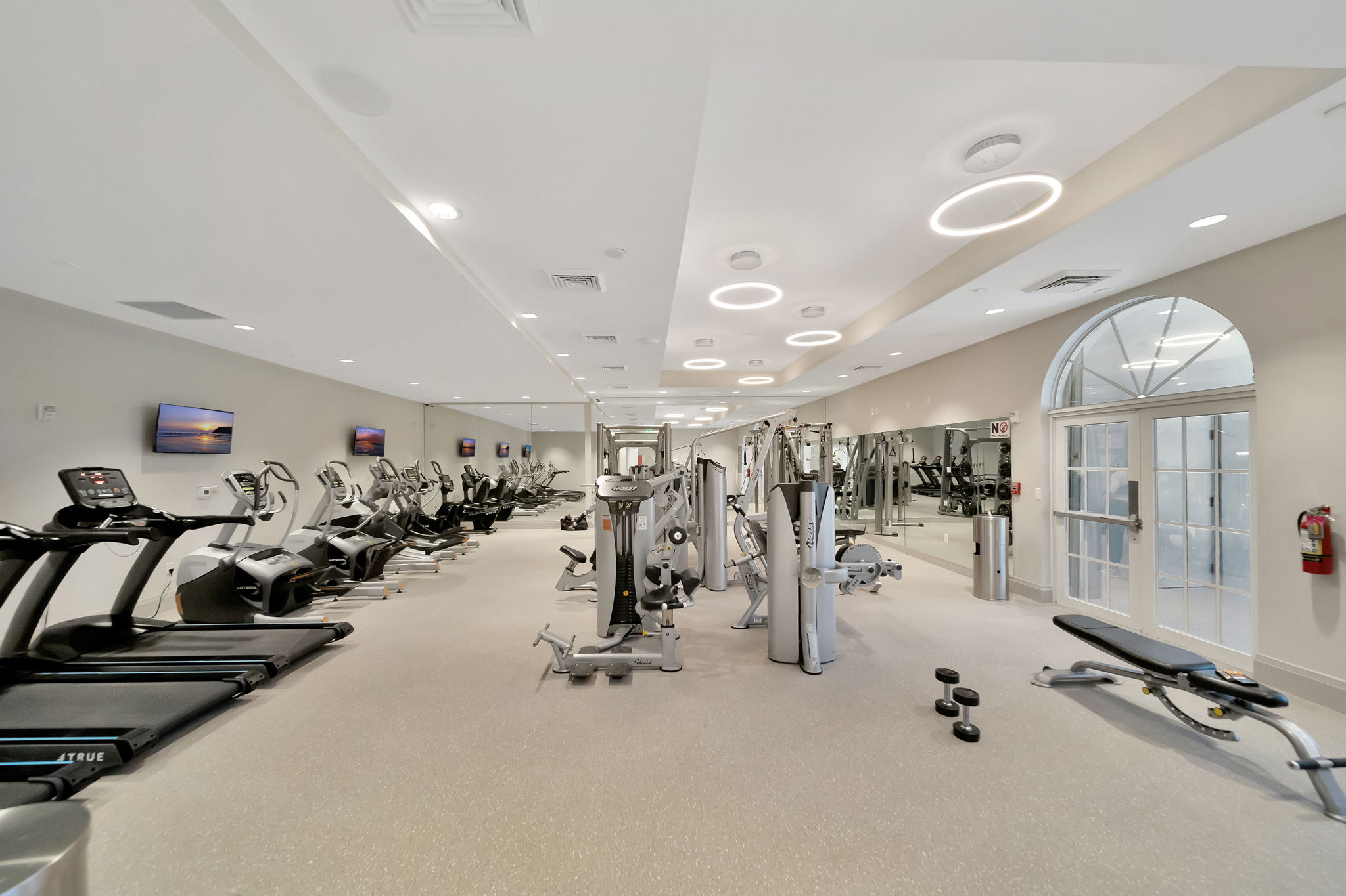 2813 Day Ave, Miami, FL 33133, US Photo 61