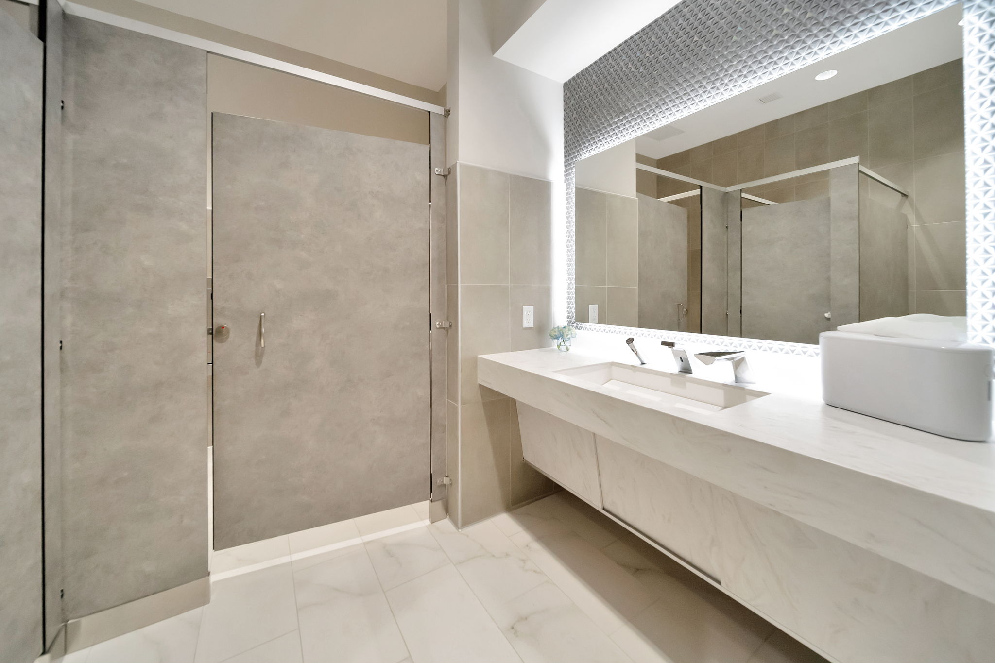 2813 Day Ave, Miami, FL 33133, US Photo 79