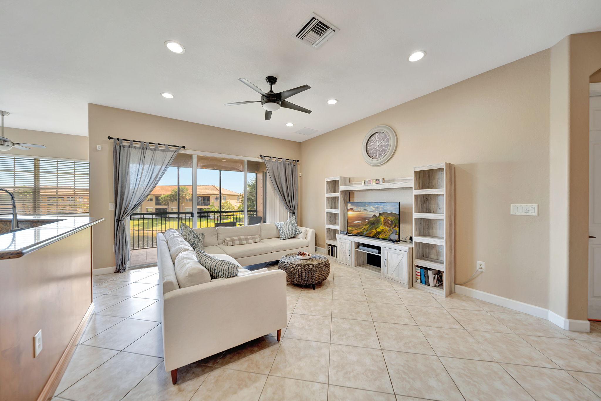 2813 Day Ave, Miami, FL 33133, US Photo 12
