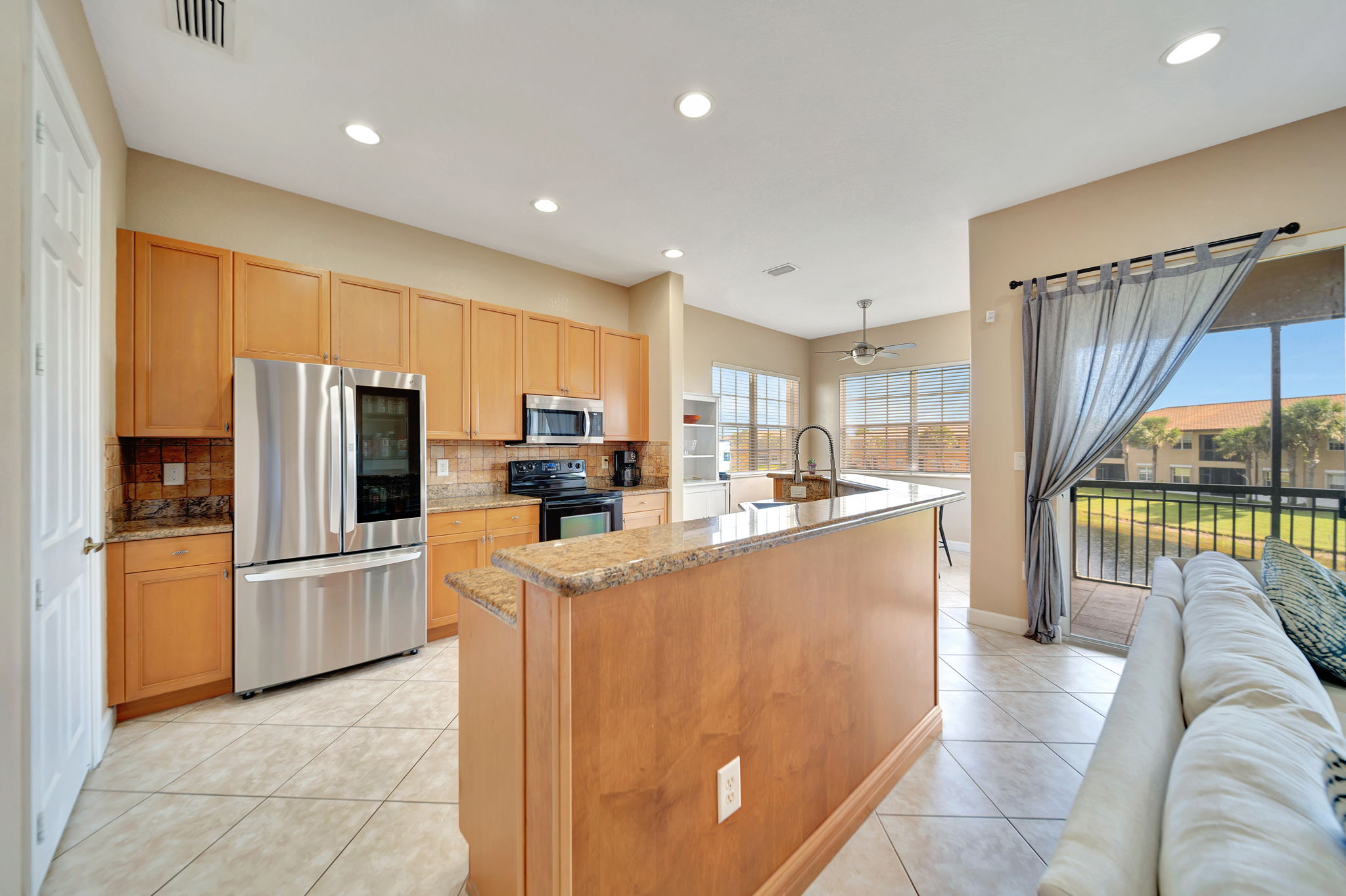 2813 Day Ave, Miami, FL 33133, US Photo 15