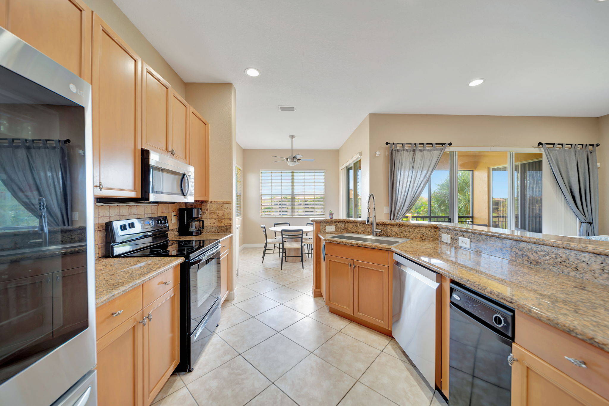 2813 Day Ave, Miami, FL 33133, US Photo 18
