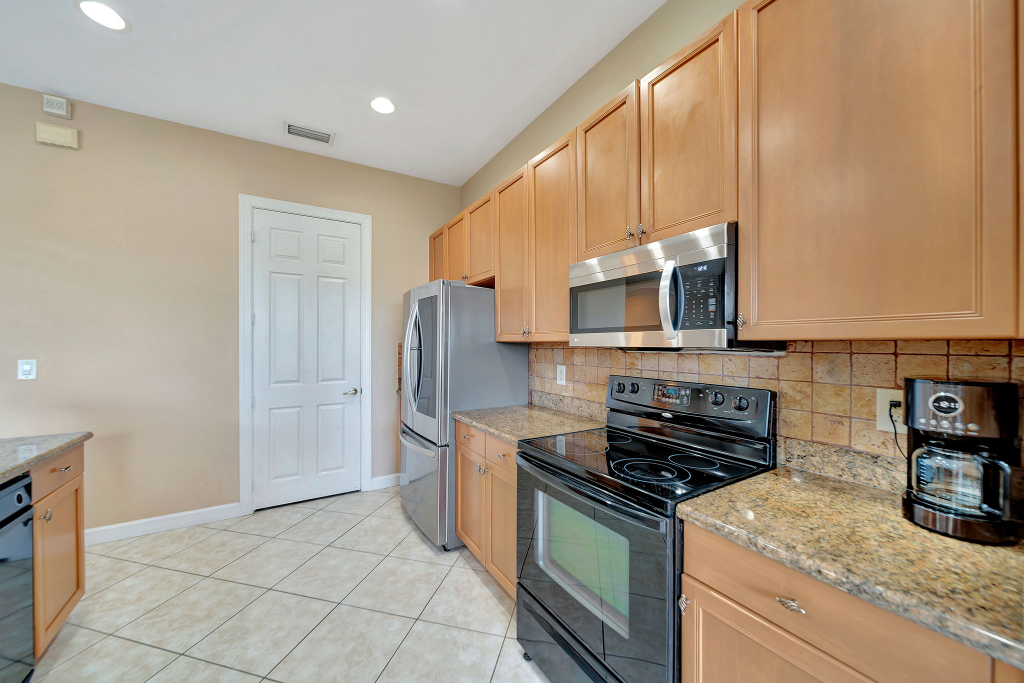 2813 Day Ave, Miami, FL 33133, US Photo 20