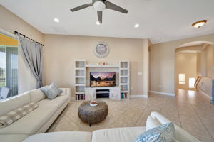 2813 Day Ave, Miami, FL 33133, US Photo 25