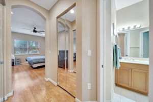 2813 Day Ave, Miami, FL 33133, US Photo 40